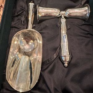 TOWLE Silver Plate Bar Set